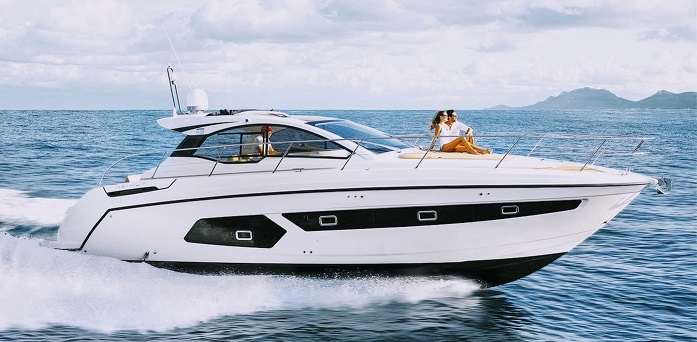 43' Azimut Hamptons Boat Rental