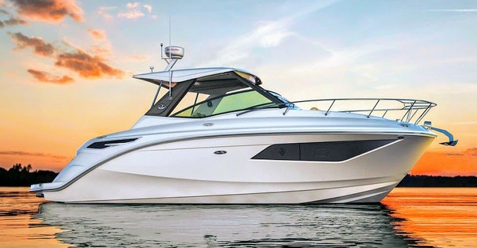 32' Sundancer Hamptons Boat Rental